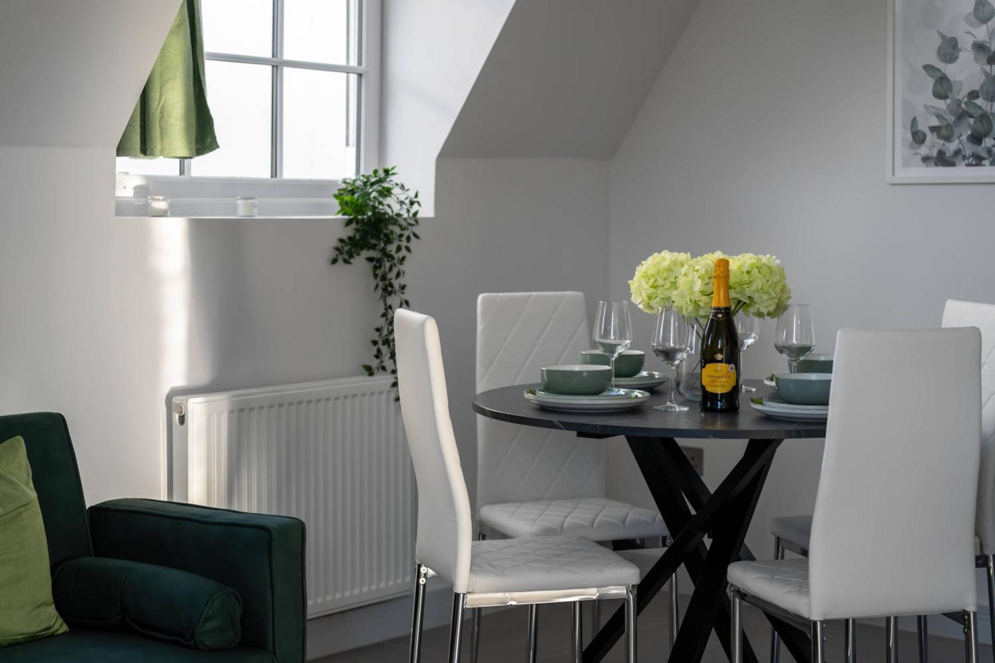Modern & Stylish Apartments Didcot With Free Wifi Экстерьер фото